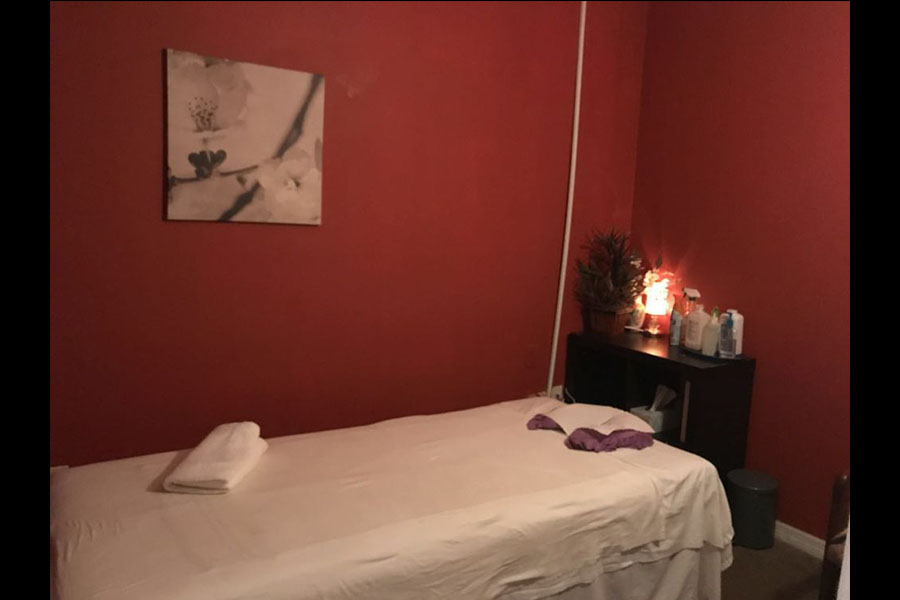 168 Happy Feet Spa & Massage massage parlors in Tampa, Florida